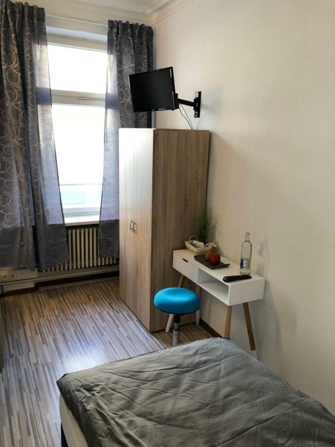 Downtown City - Privaterooms Fürth Екстериор снимка