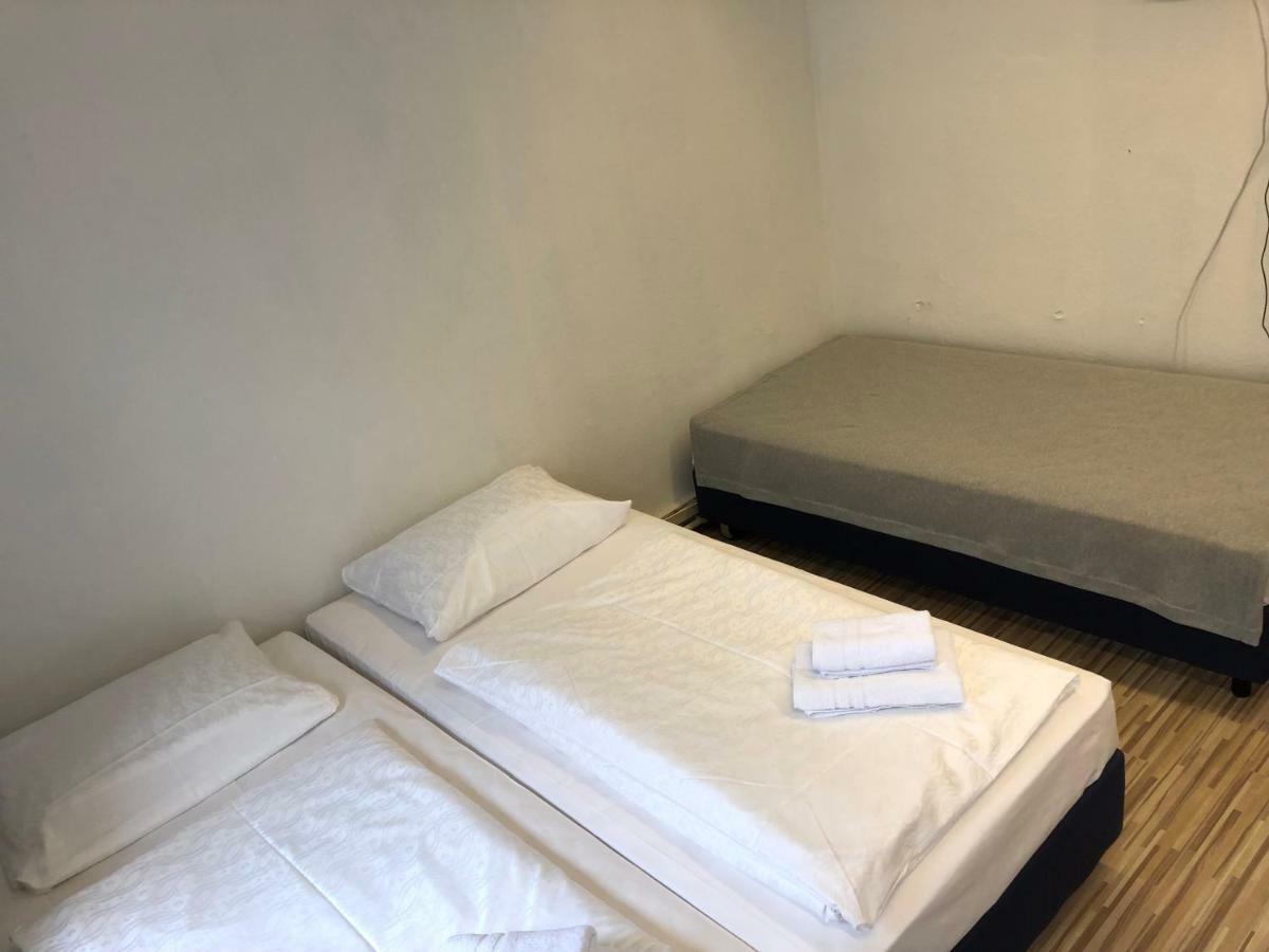 Downtown City - Privaterooms Fürth Екстериор снимка